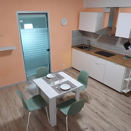 Fuori Dalle Mura * ليسي